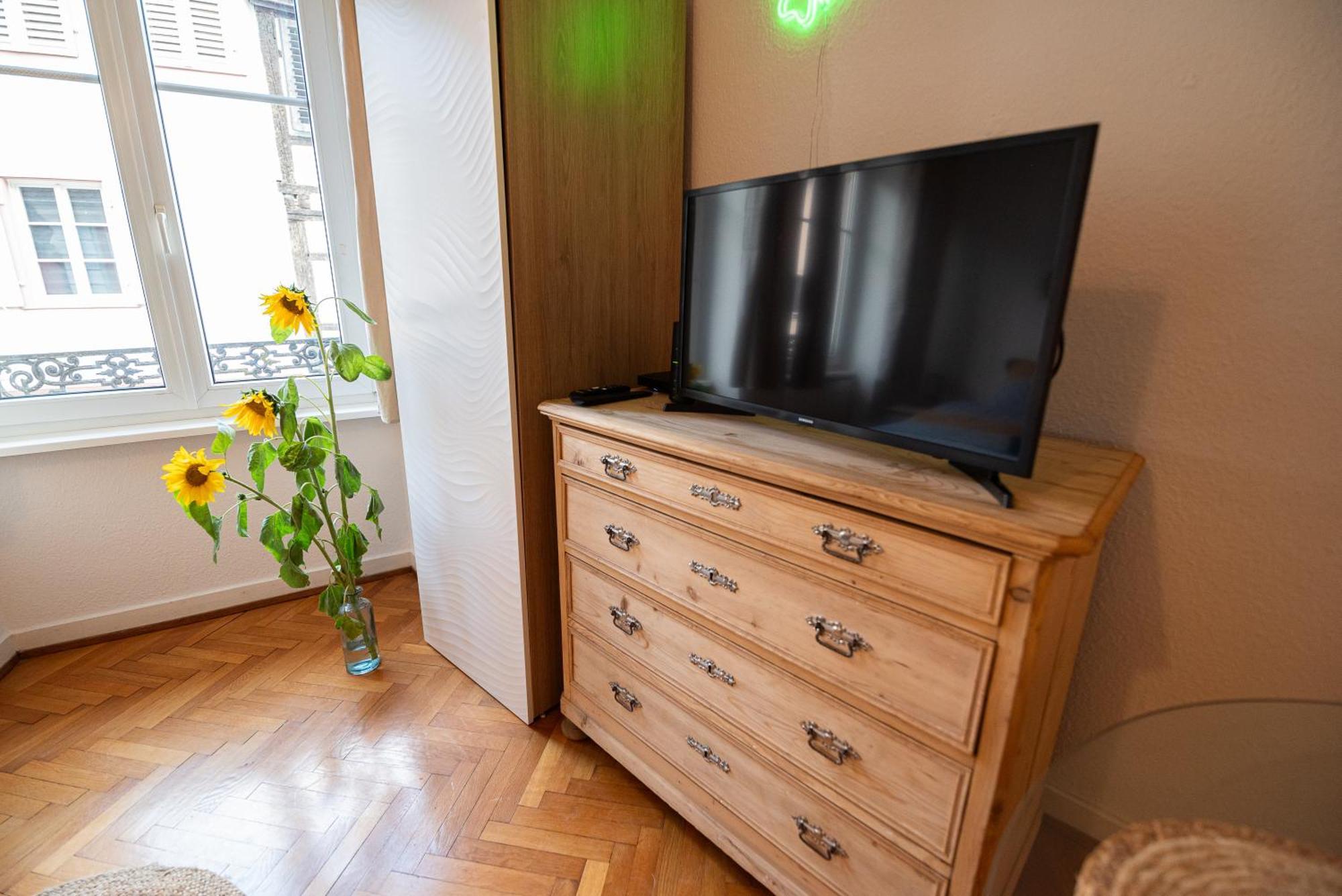 Le Repaire Du Chanceux Selestat Bagian luar foto