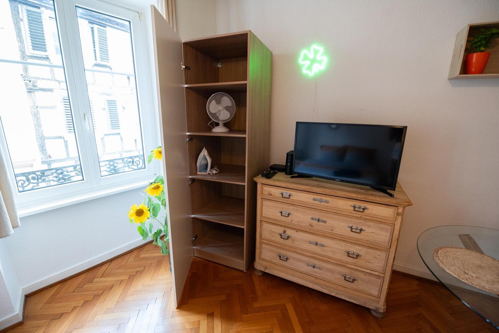 Le Repaire Du Chanceux Selestat Bagian luar foto